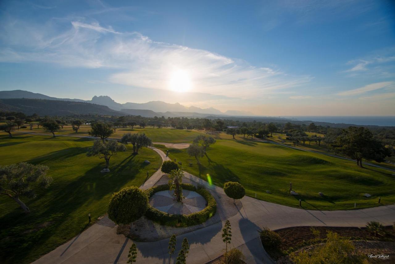 Korineum Golf & Beach Resort Agios Georgios  Bagian luar foto