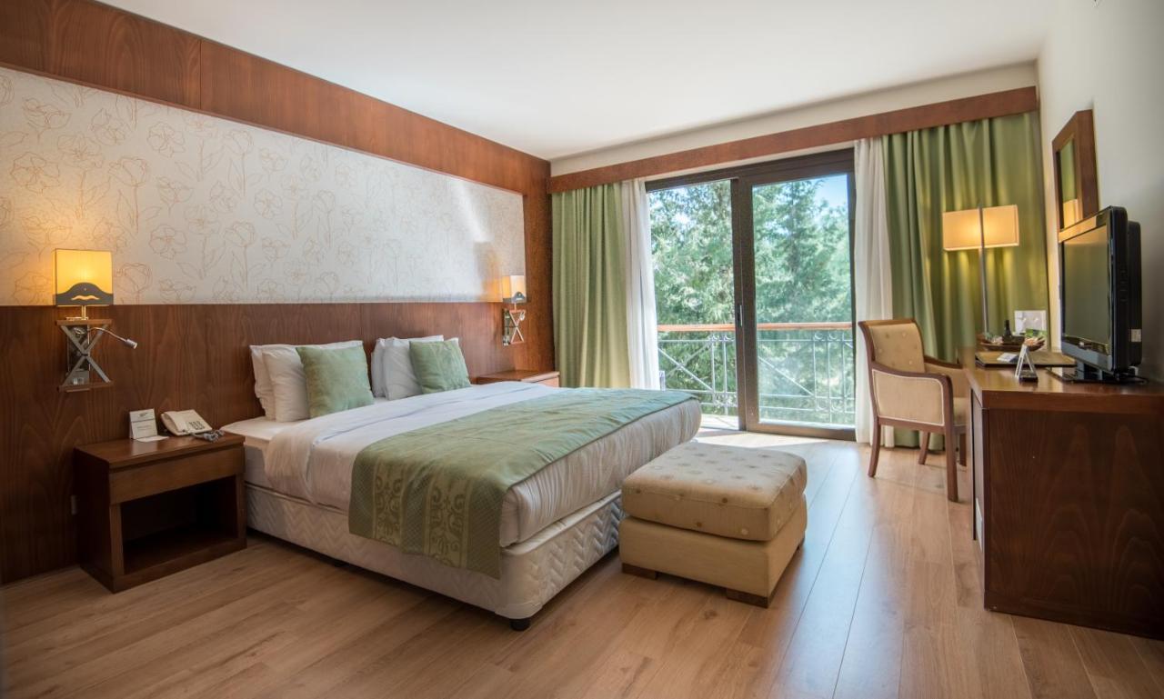 Korineum Golf & Beach Resort Agios Georgios  Bagian luar foto