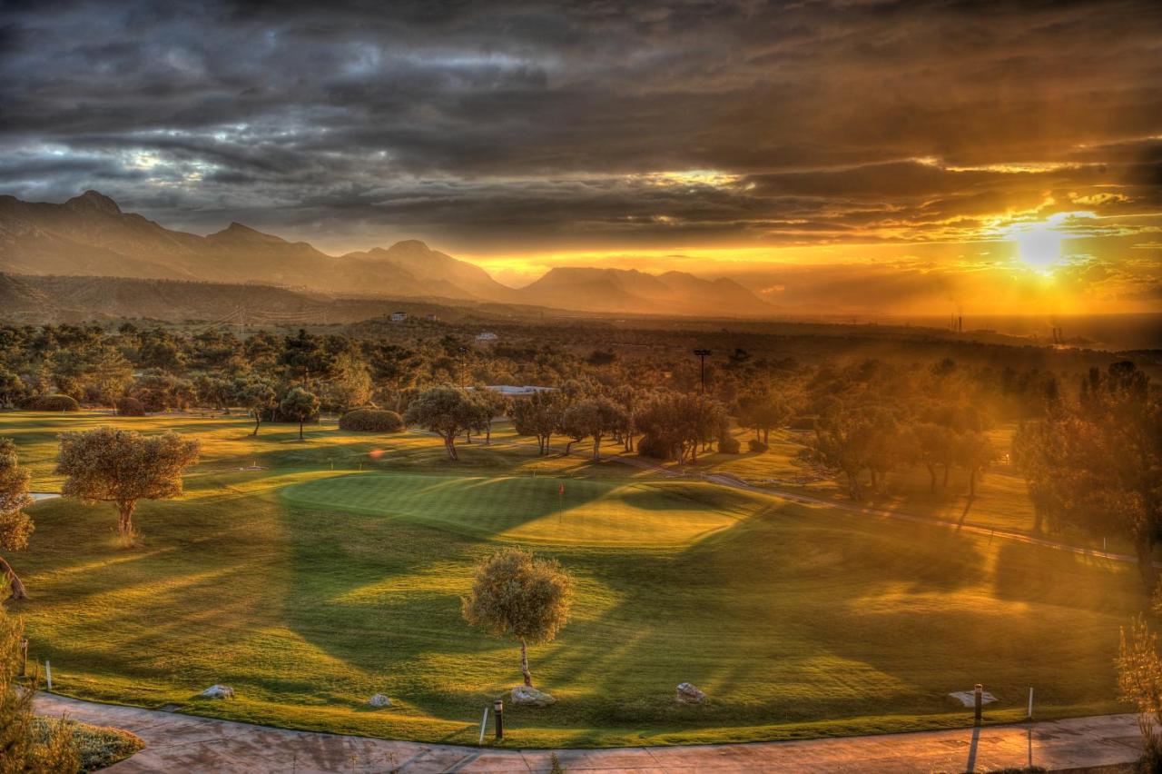 Korineum Golf & Beach Resort Agios Georgios  Bagian luar foto
