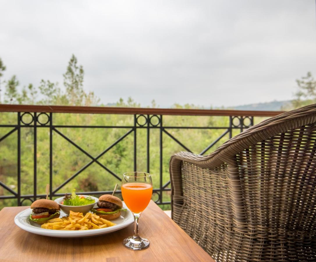 Korineum Golf & Beach Resort Agios Georgios  Bagian luar foto