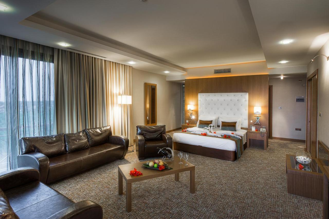 Korineum Golf & Beach Resort Agios Georgios  Bagian luar foto