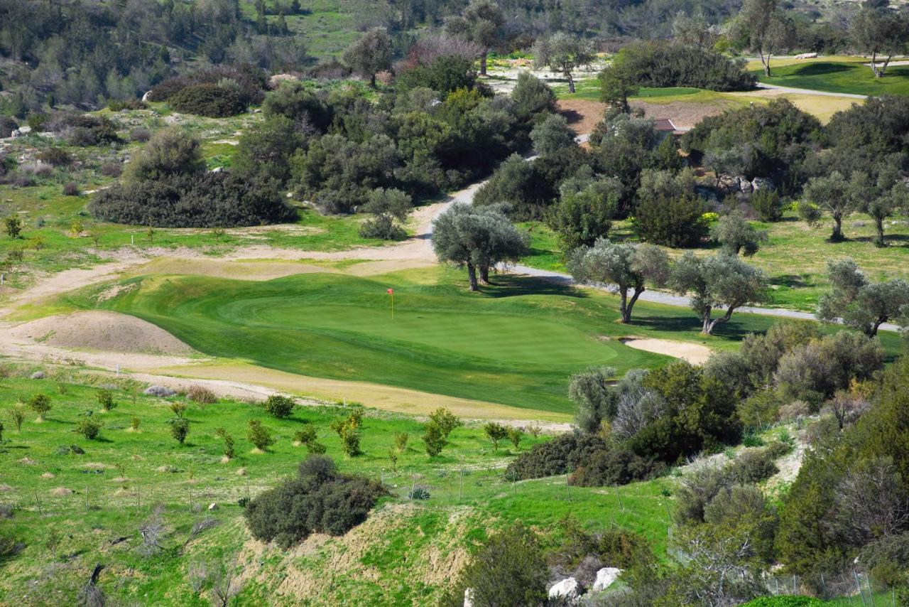 Korineum Golf & Beach Resort Agios Georgios  Bagian luar foto