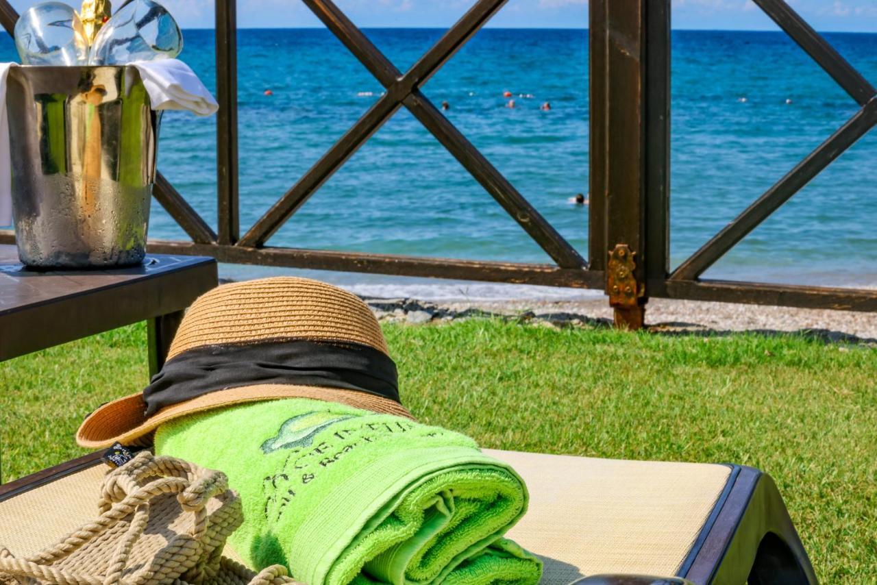 Korineum Golf & Beach Resort Agios Georgios  Bagian luar foto