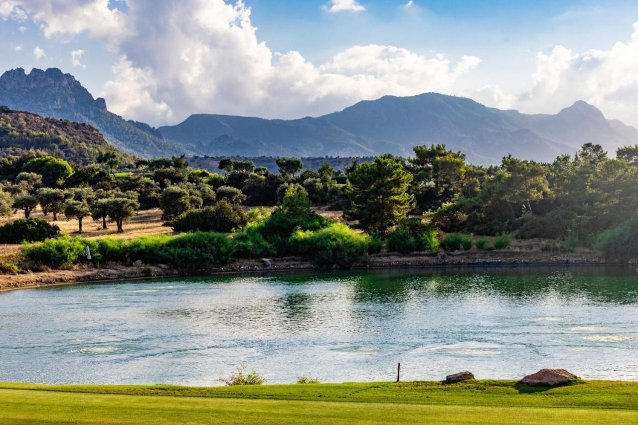 Korineum Golf & Beach Resort Agios Georgios  Bagian luar foto