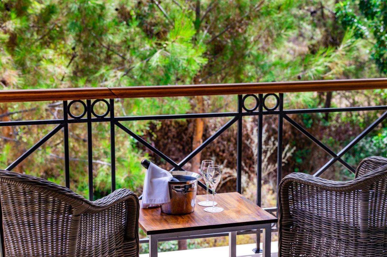Korineum Golf & Beach Resort Agios Georgios  Bagian luar foto
